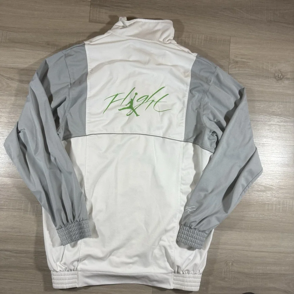 Vintage Jordan Flight Retro 5 Green Bean White Gray Jacket Men sz Large‎ Warm Up